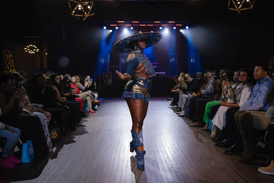 2023 50 Shades of Slay (Fall/Winter), photo 16 of 18